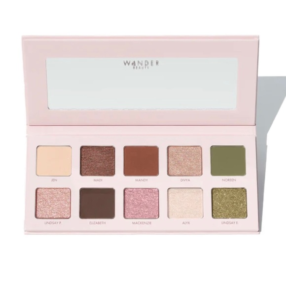 Wander Trio Bundle- Trailblazer eyeshadow palette-Lip ReTreat- Upgraded Lashes - Picture 7 of 11